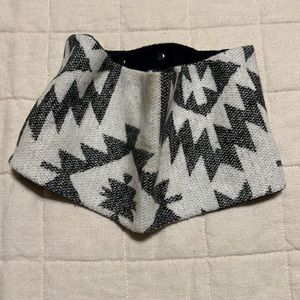 Adjustable baby scarf